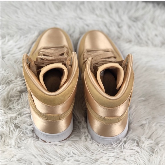 🚨SALE ENDS TONIGHT🚨 Air Jordan 1 Retro Hi SOH - Picture 6 of 7